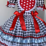Vestido de Festa Junina – Clássico Xadrez Preto Bordado