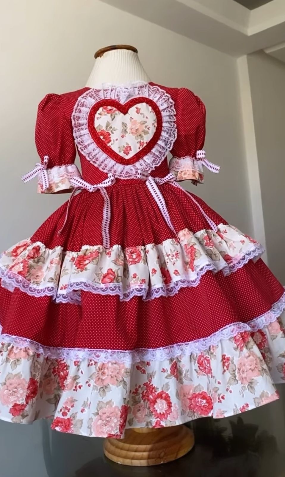 Vestido de Festa Junina - Vermelho Floral