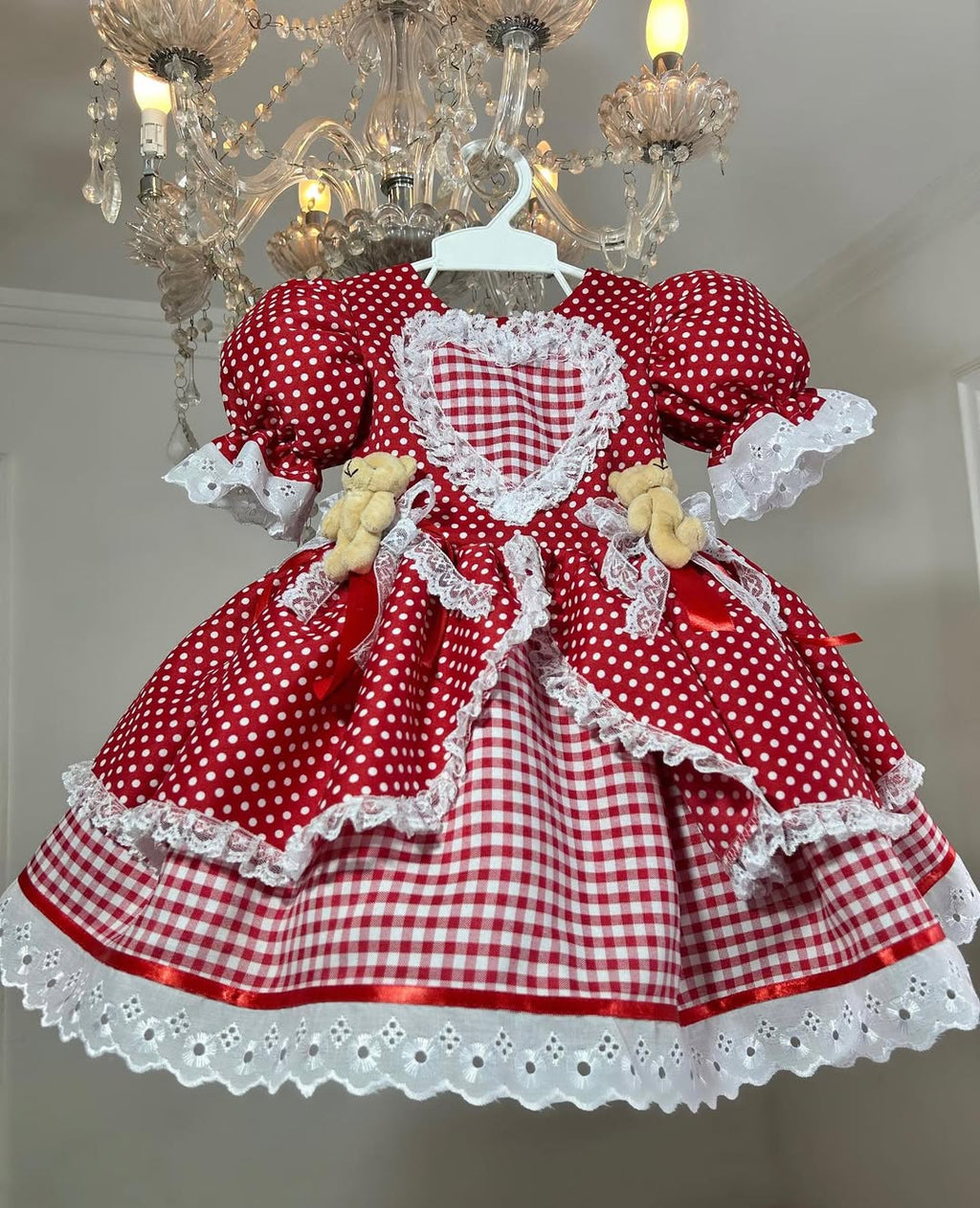 Vestido de Festa Junina - Xadrez Vermelho com Aplicação de Urso